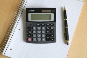 Die besten Finanzportale für Selbstständige: Welche Werkzeuge 2026 wirklich weiterhelfen