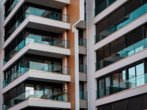 Photovoltaik auf dem Balkon 2026: Regeln für Mieter